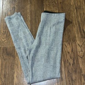 Zara Basic Houndstooth Legging size small